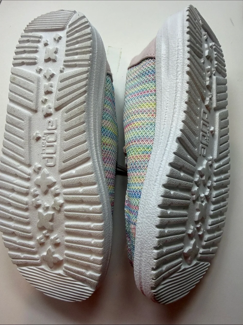 New Hey Dude Kids Multicolor Knit Slip-On Sneakers with Pink Laces